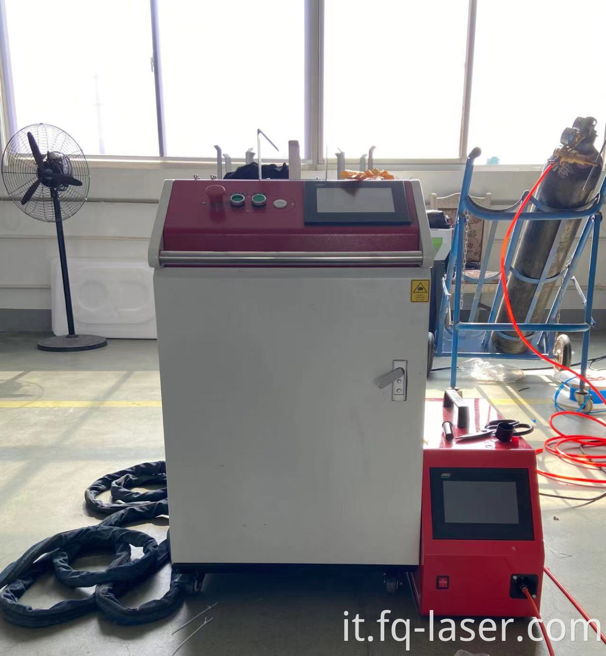 Handheld fiber laser welding machine